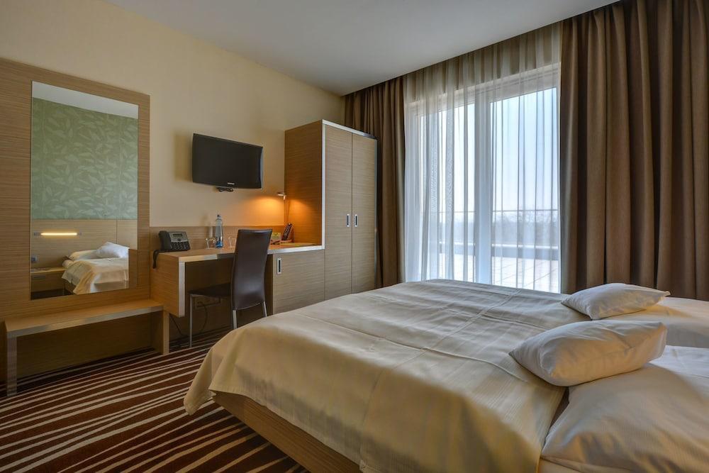 Hotel Ponteo - Activity Park Bratysława Zewnętrze zdjęcie