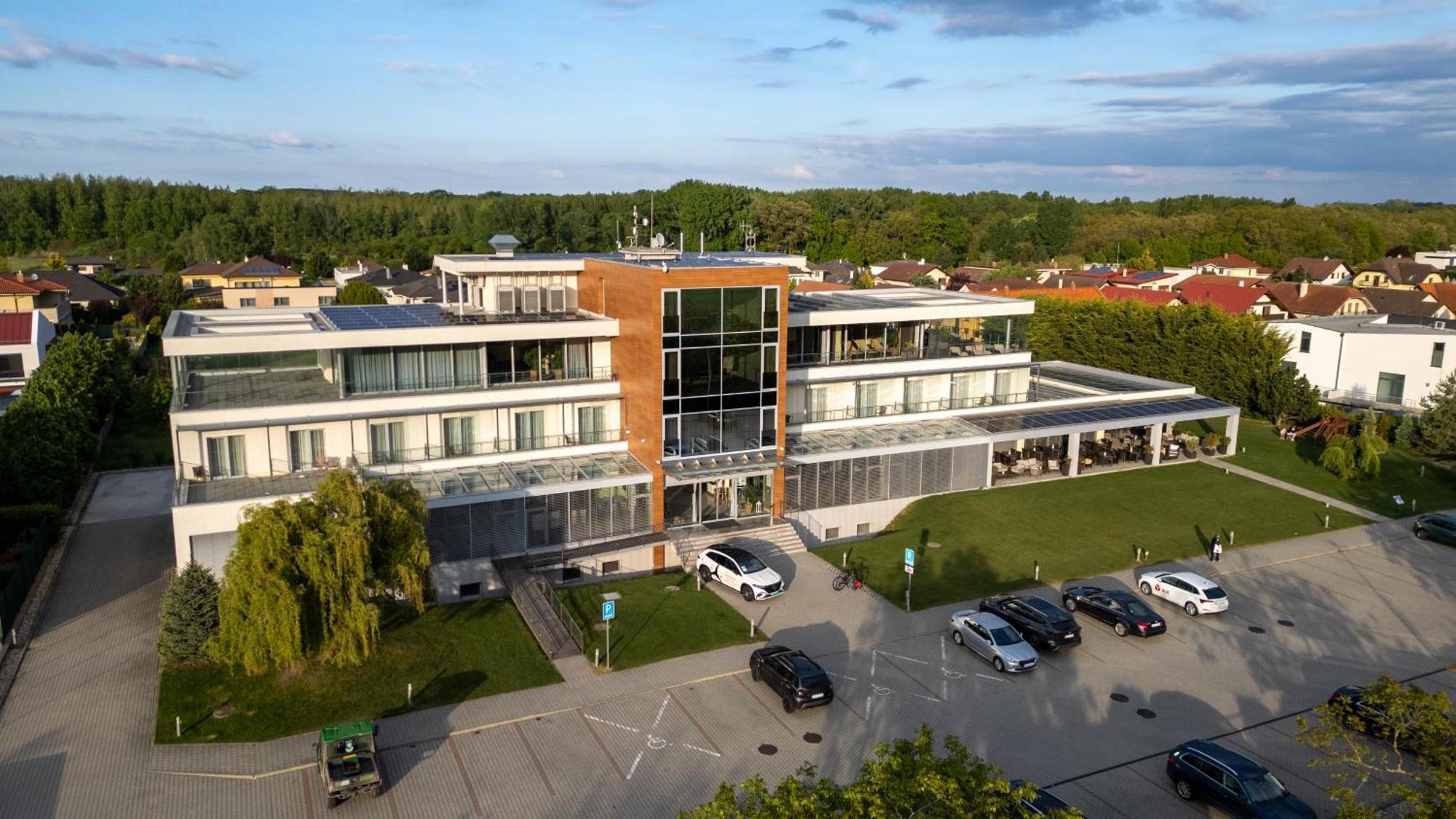 Hotel Ponteo - Activity Park Bratysława Zewnętrze zdjęcie